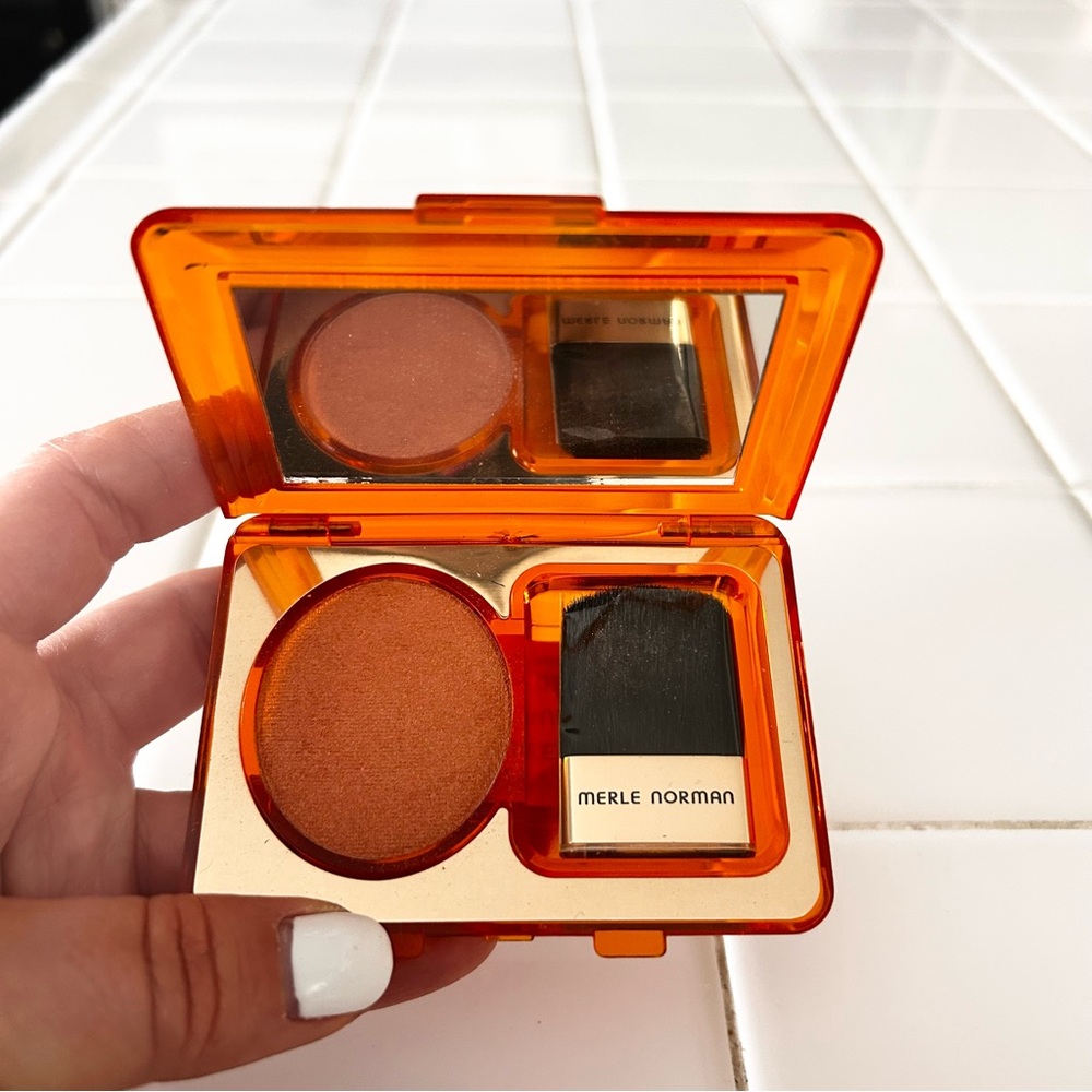 Merle Norman peach aura blush palette